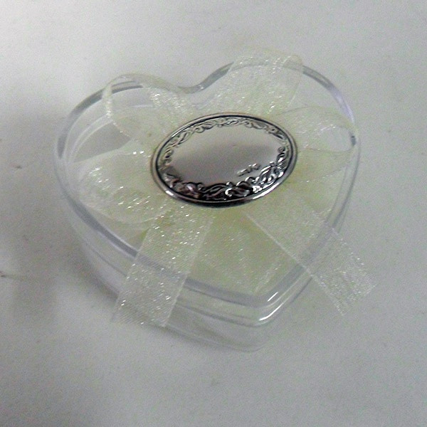 Scatolina cuore in plastica rigida con piastra ovale