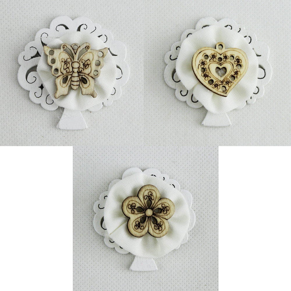 Calamita Albero della Vita in legno con Fiocco e Fiore Farfalla Cuore Confettatta