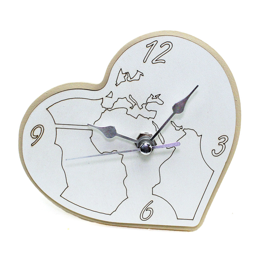 Orologio Cuore con Mappamondo Mondo inciso in legno Nozze Festa 18 Anni Diciottesimo Compleanno da Scrivania