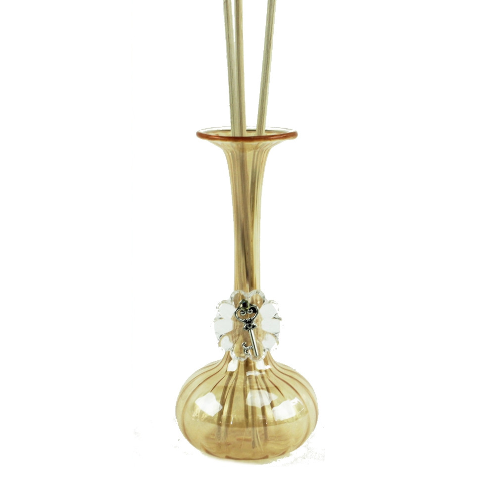 L'icona raffigura un'icona in metallo raffigurante una Chiave Portafortuna con un Cuore, ideale per nascita, battesimo, compleanno, matrimonio, anniversario etc..  Questa bomboniera racchiude il simbolo della Chiave, da sempre sinonimo di Svolta, raggiung