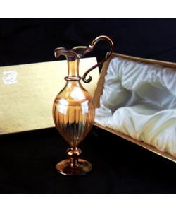 Anfora in vetro soffiato ambra