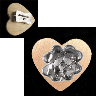 Temperamatite Cuore in legno Quadrifoglio Portafortuna Sacra Famiglia Nozze Nascita Segnaposto Temperino Confettata