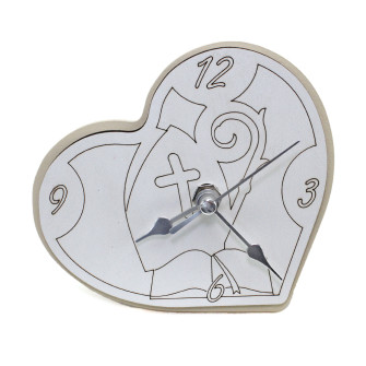 Orologio Cuore con Cappello e Bastone Vescovile inciso in legno per Cresima da Scrivania